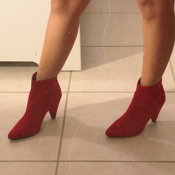 RED ANKLE BOOTIES - Picture 2 of 4